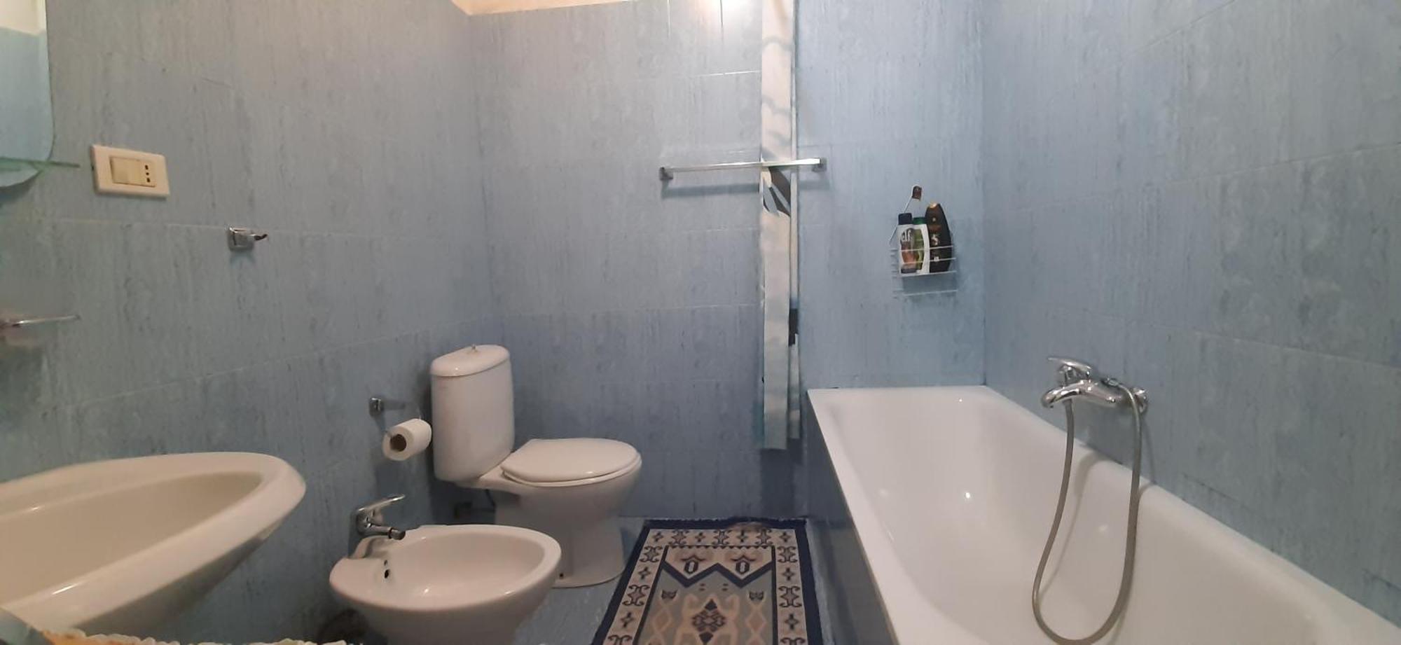 Enki'S Guesthouse Тирана Экстерьер фото